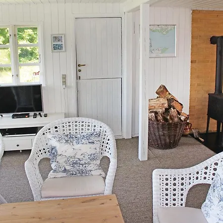 Dom wakacyjny Three-bedroom Holiday Borkop With Sea View 04